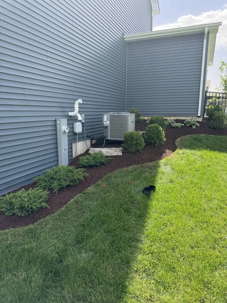 Expert outdoor landscaping for beautiful yards in Bolingbrook, IL by Green Day Pro Landscaping