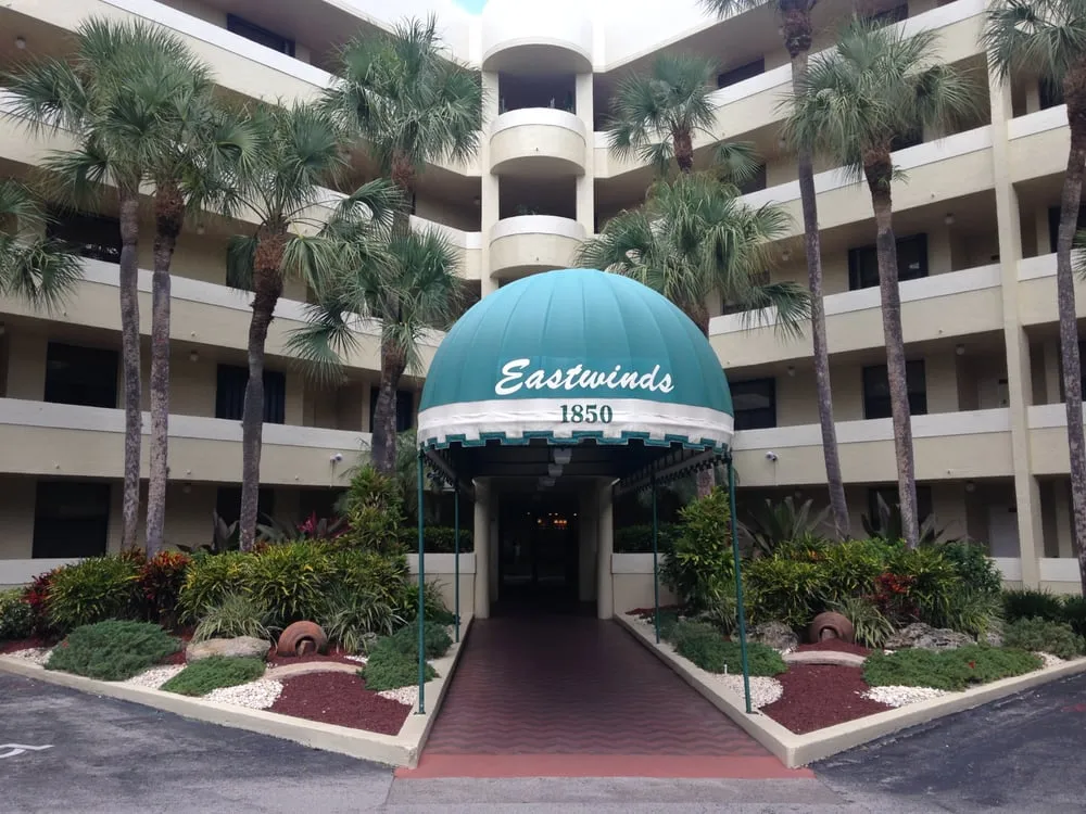 Expert lawn mowing service experts serving Boca Raton, FL - Green Day Tree & Landscape