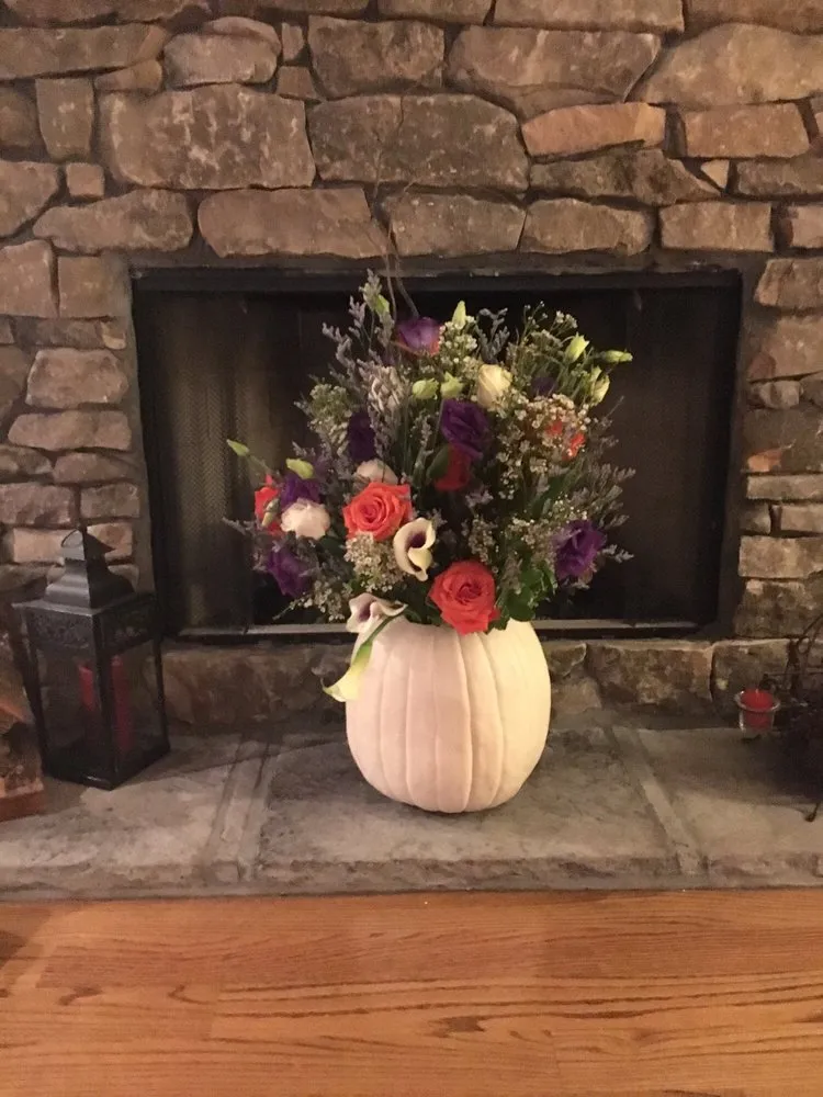 Local garden landscaping in Roanoke, VA by Green Designs