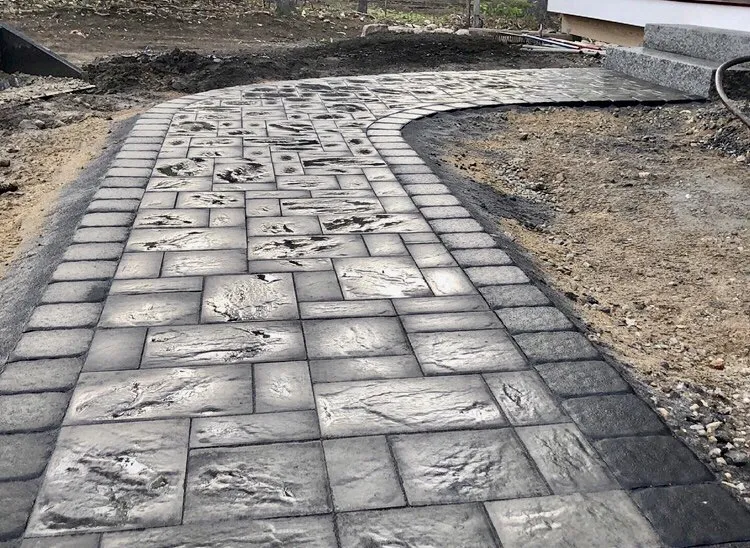 Professional lawn mowing service in Concord, NH - Green Diamond Landscapes