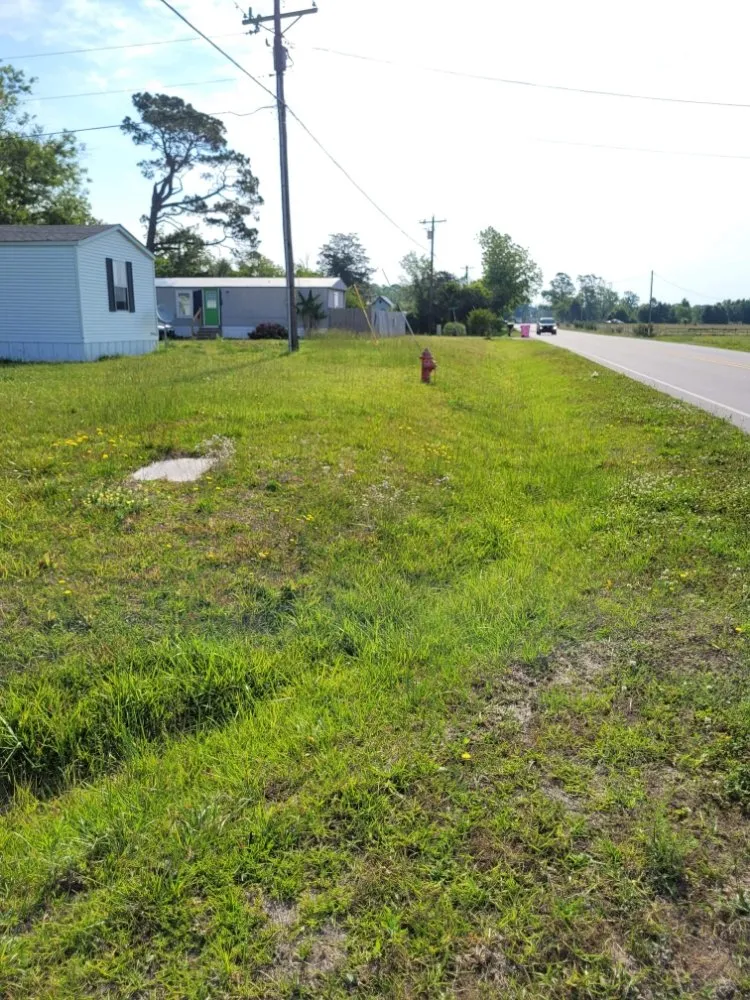 Local landscape design with custom design across Hubert, NC - Green Diamond lawn maintenance