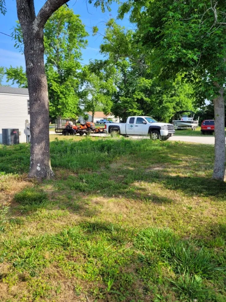 Affordable outdoor landscaping for beautiful yards in Hubert, NC by Green Diamond lawn maintenance