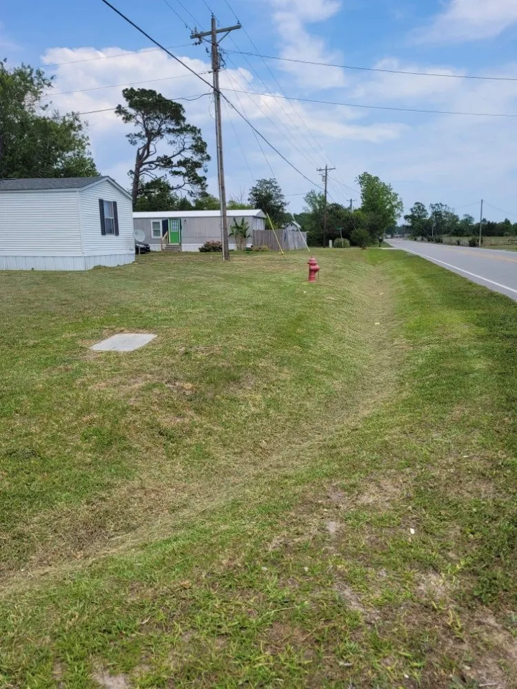 Custom landscape design in Hubert, NC by Green Diamond lawn maintenance