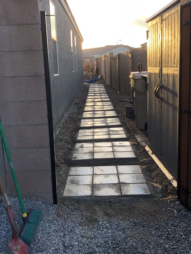 Professional landscape installation experts serving Wenden, AZ - Green district management