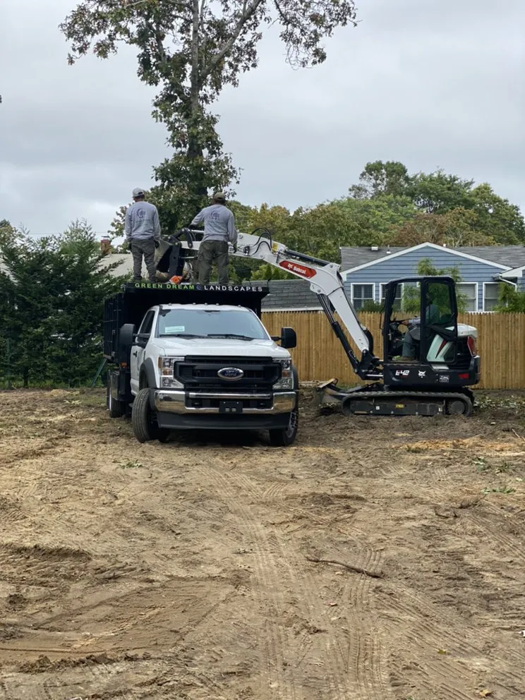 Top-rated outdoor landscaping for year-round maintenance across Hamptons Bay, NY - Green Dream Landscapes