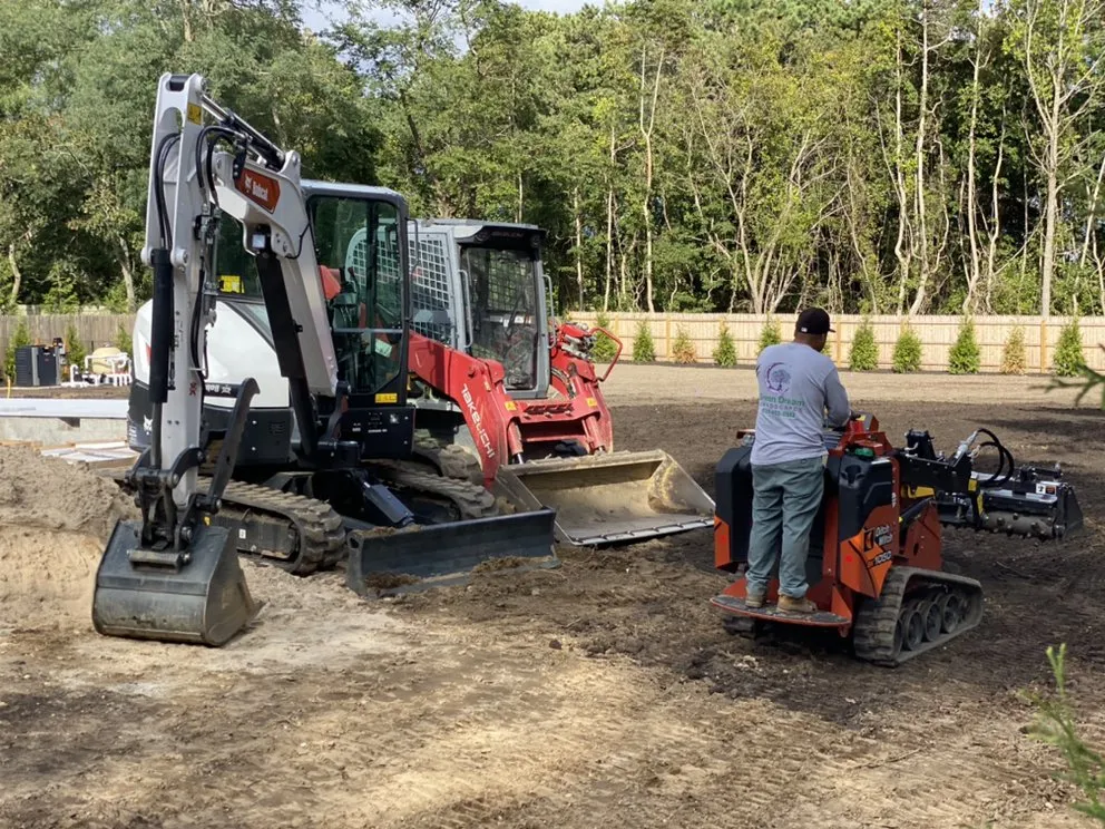 Custom garden landscaping in Hamptons Bay, NY by Green Dream Landscapes