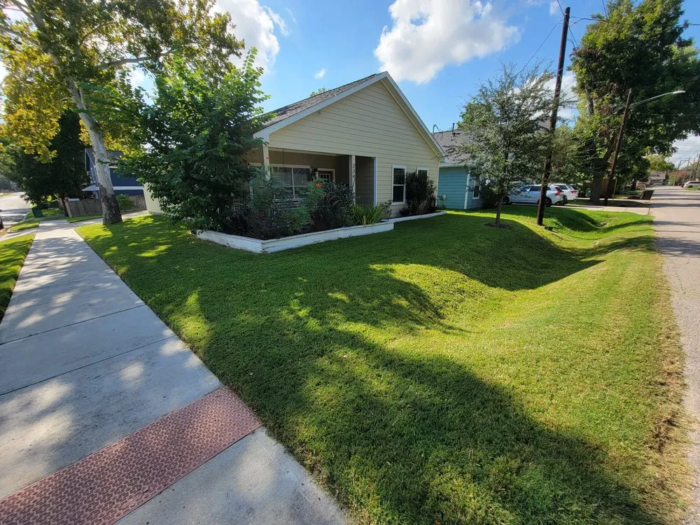 Trusted lawn mowing service for residential properties in Humble, TX by Green Dream Lawn