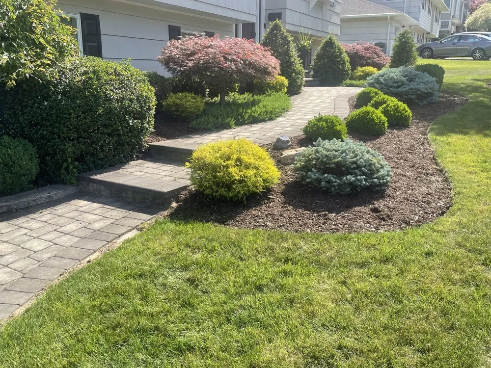 Professional garden landscaping in Wayne, NJ by Green Dreams Landscaping