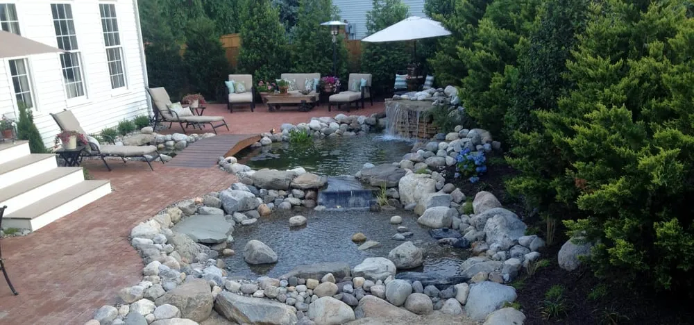 Professional outdoor landscaping in Hamilton, VA by Green Earth Gardens