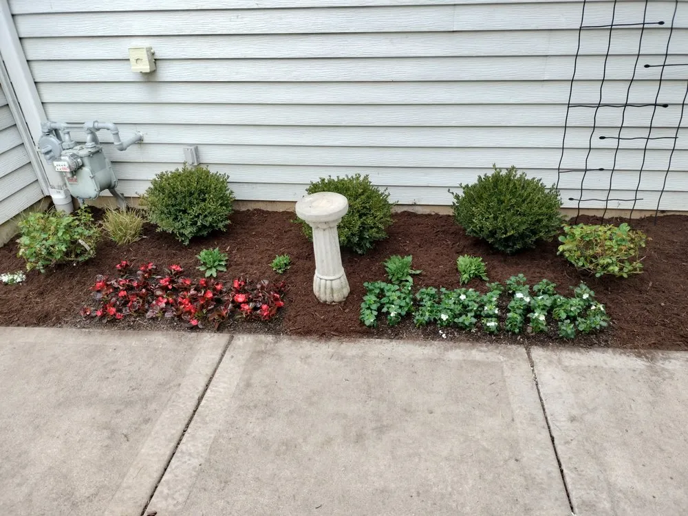 Local lawn care service in Round Lake Beach, IL by Green Earth Landscape & Hardscape