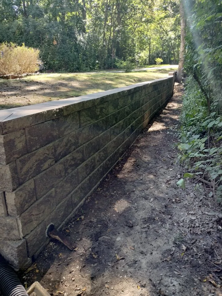 Local lawn care service experts serving Round Lake Beach, IL - Green Earth Landscape & Hardscape