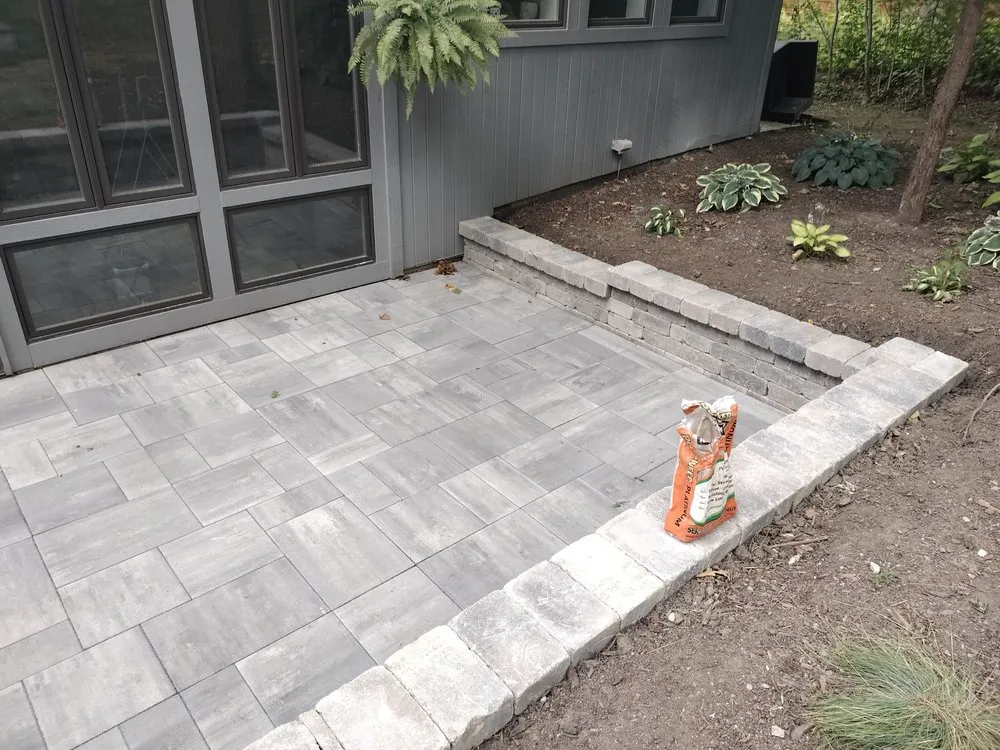 Affordable landscaping services with custom design across Round Lake Beach, IL - Green Earth Landscape & Hardscape