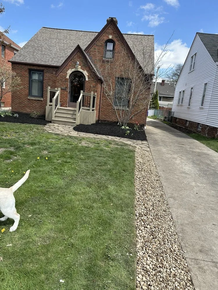 Custom landscaping services experts serving Cleveland, OH - Green Earth Landscape And Design