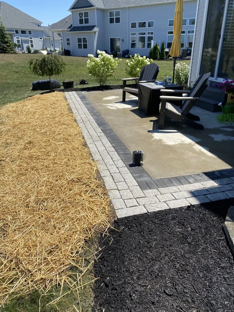 Top-rated lawn mowing service in Cleveland, OH by Green Earth Landscape And Design