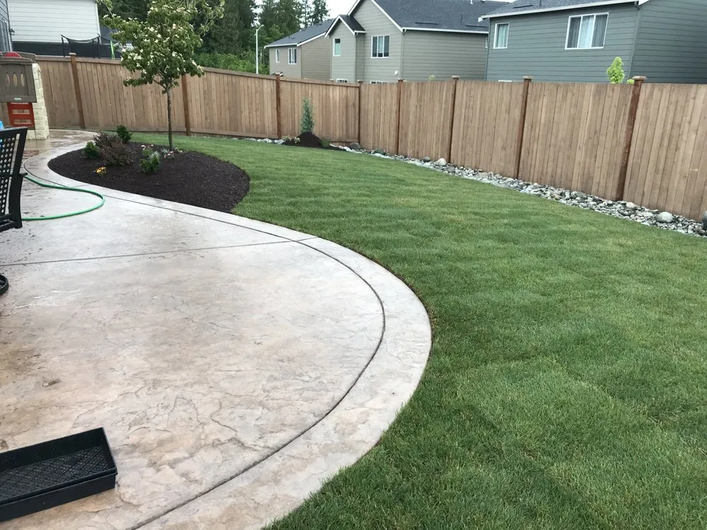 Expert outdoor landscaping for homes in Bellingham, WA by Green Earth Landscapes