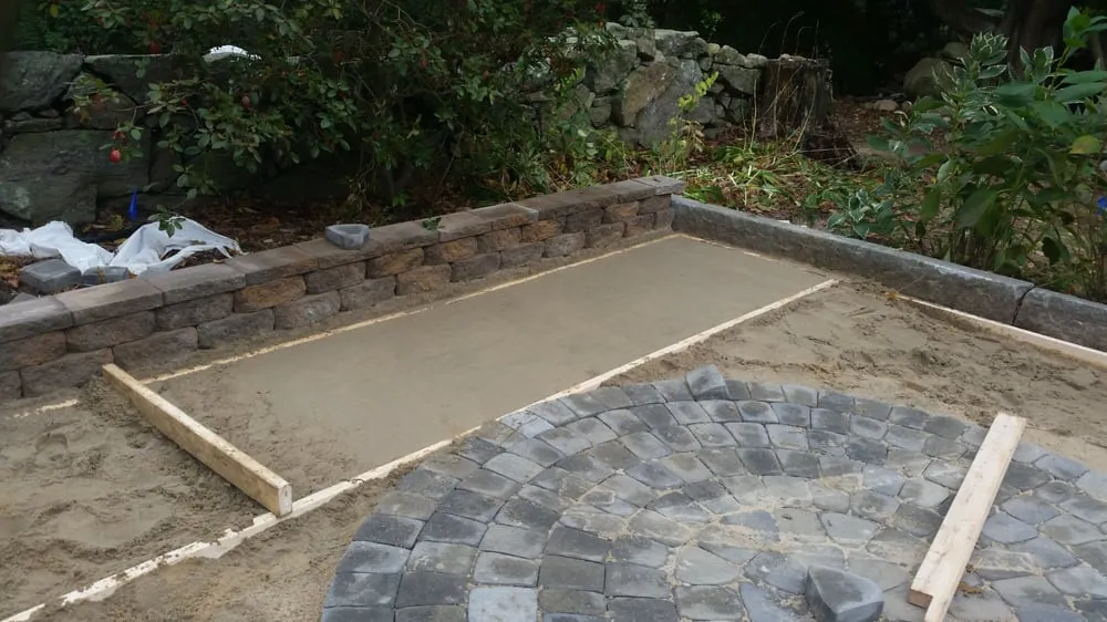 Expert garden landscaping with custom design in Dartmouth, MA by Green Earth Landscaping