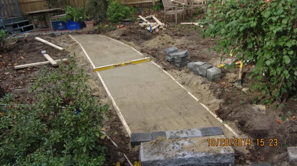 Trusted yard cleanup service in Dartmouth, MA by Green Earth Landscaping