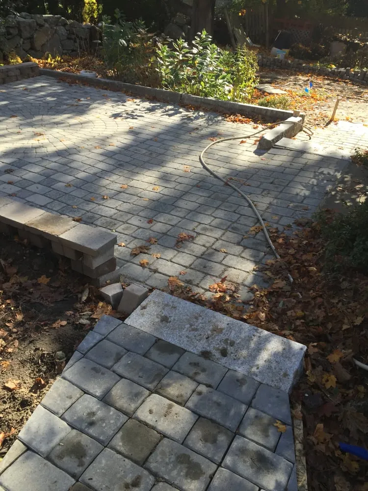 Expert residential landscaping experts serving Dartmouth, MA - Green Earth Landscaping