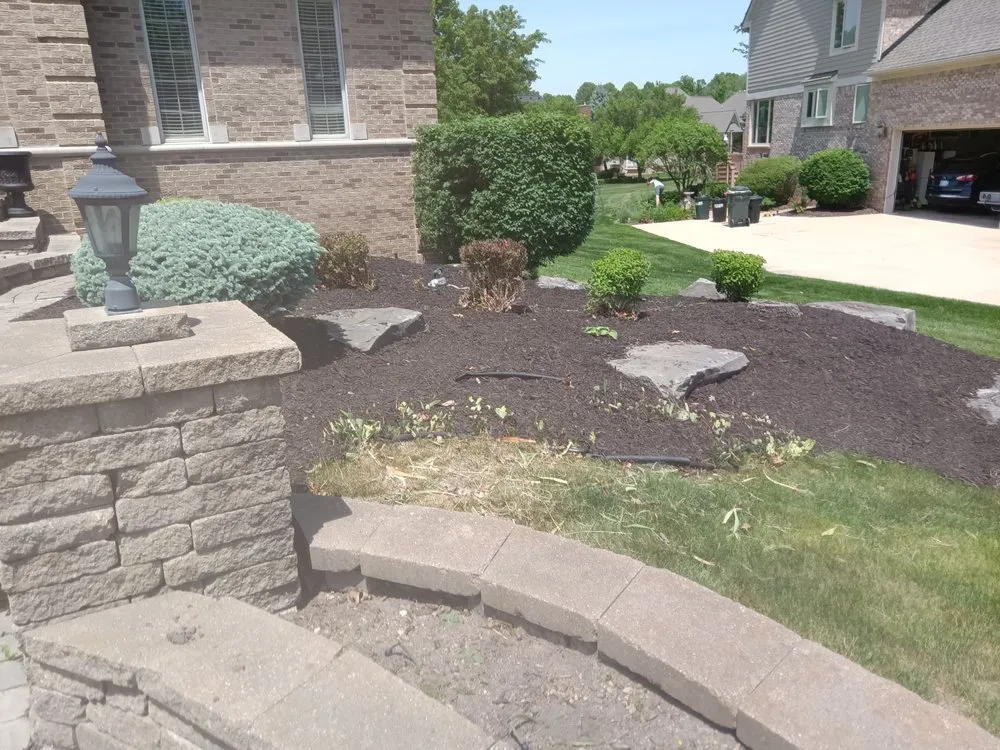 Top-rated outdoor landscaping in Garden City, MI by Green Earth Landscaping