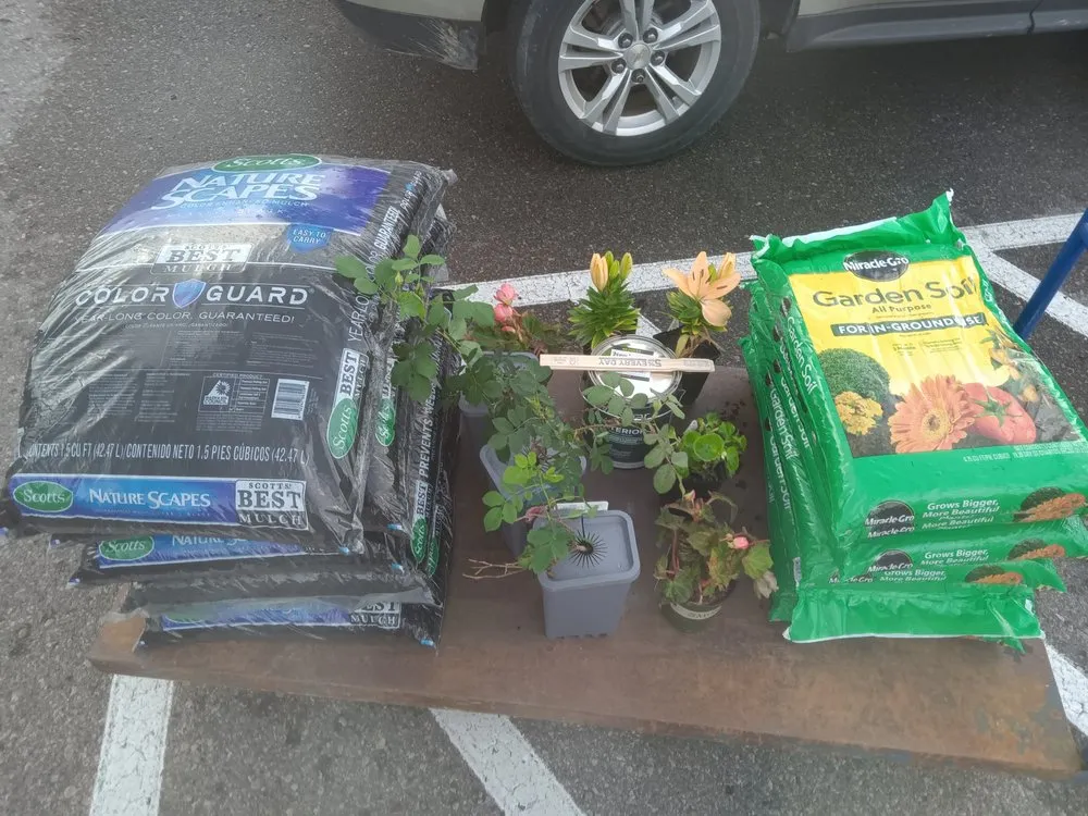 Custom residential landscaping in Garden City, MI - Green Earth Landscaping