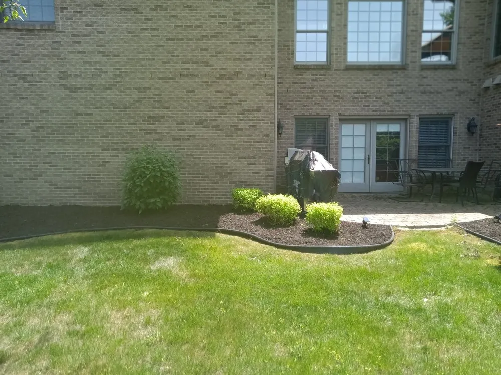Custom outdoor landscaping in Garden City, MI - Green Earth Landscaping