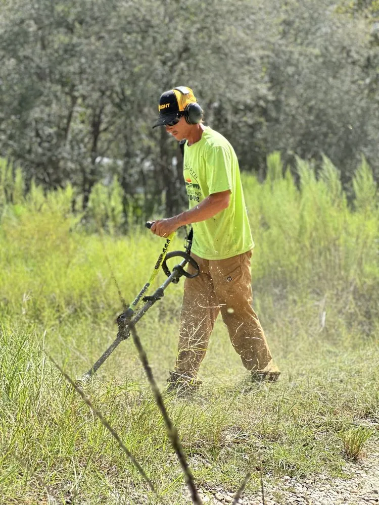 Trusted garden landscaping in Homosassa, FL by Green Earth Lawn Solutions