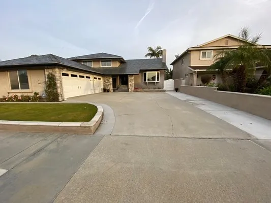 Green Earth Pavers Logo