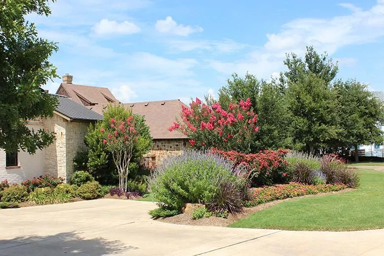 Custom lawn mowing service experts serving Haslet, TX - Green Earth Services Of Texas