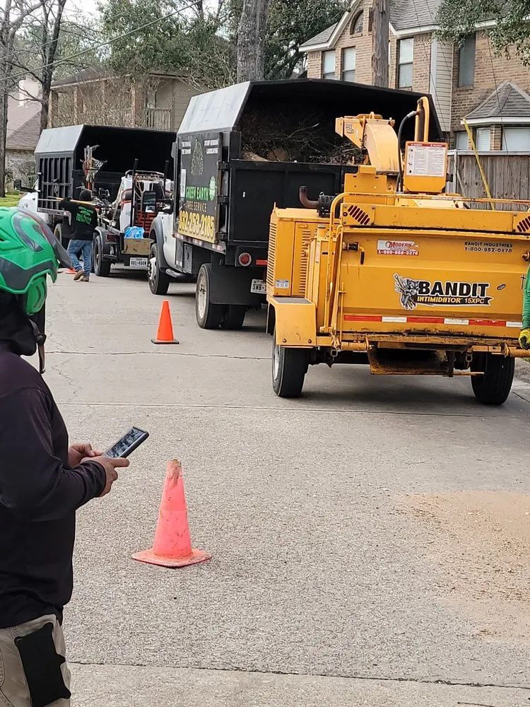 Reliable residential landscaping for homes across Magnolia, TX - Green Earth Tree Service