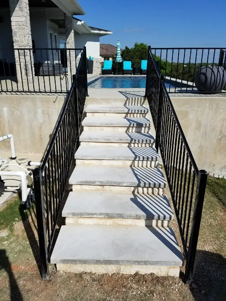 Local yard cleanup service for beautiful yards in Austin, TX by Green Ease Landscapes & Design