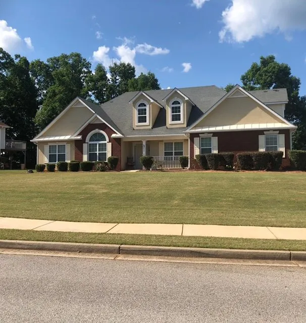 Professional yard maintenance experts serving Fayetteville, GA - Green Edge Lawn Care