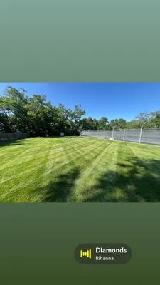 Green Edge Lawn Care Logo