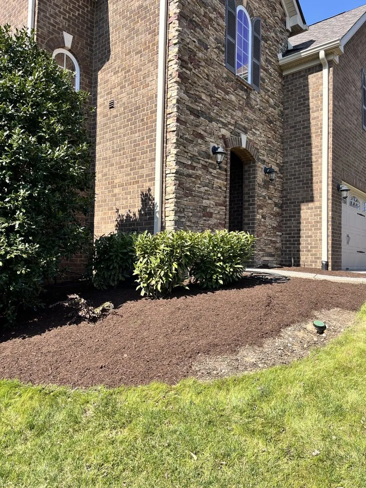 Professional landscaping services with custom design across Lebanon, TN - Green Edge