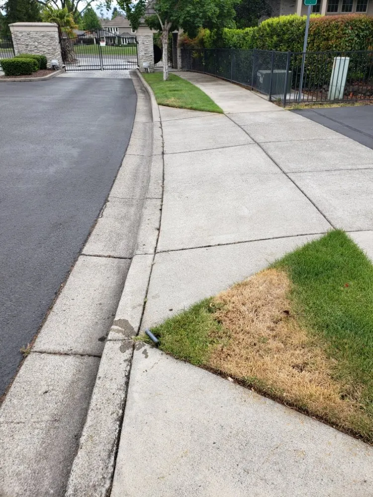 Top-rated landscaping services for homes in Medford, OR by Green Empire Lawncare