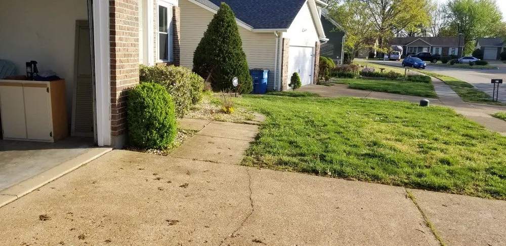 Affordable outdoor landscaping experts serving Maryland Heights, MO - Green Envy Lawn Care