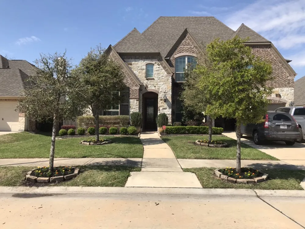 Expert yard cleanup service for beautiful yards across Sugar Land, TX - Green Envy Texas