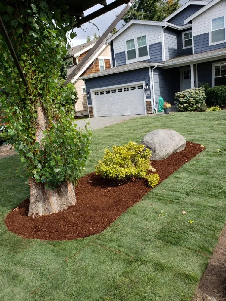 Custom outdoor landscaping in Hutchinson, KS - Green Escapes Lawn Care