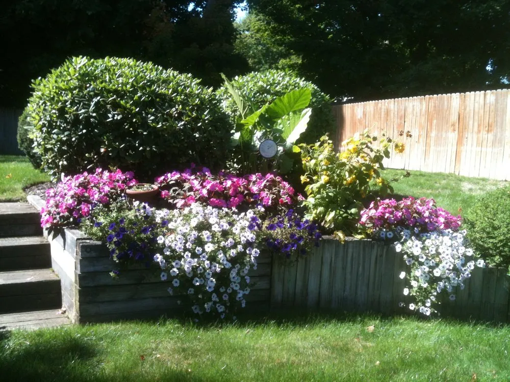 Local residential landscaping in Mantua, OH by Green Escapes