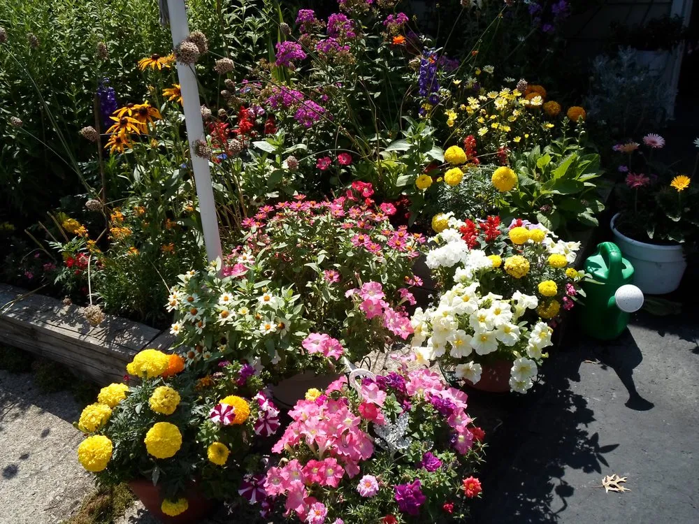 Local outdoor landscaping with custom design in Mantua, OH by Green Escapes