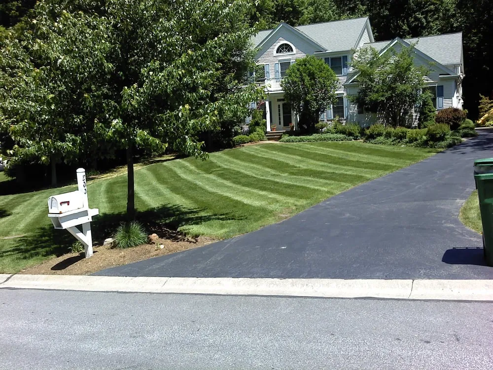 Affordable landscape design for beautiful yards in Mantua, OH by Green Escapes