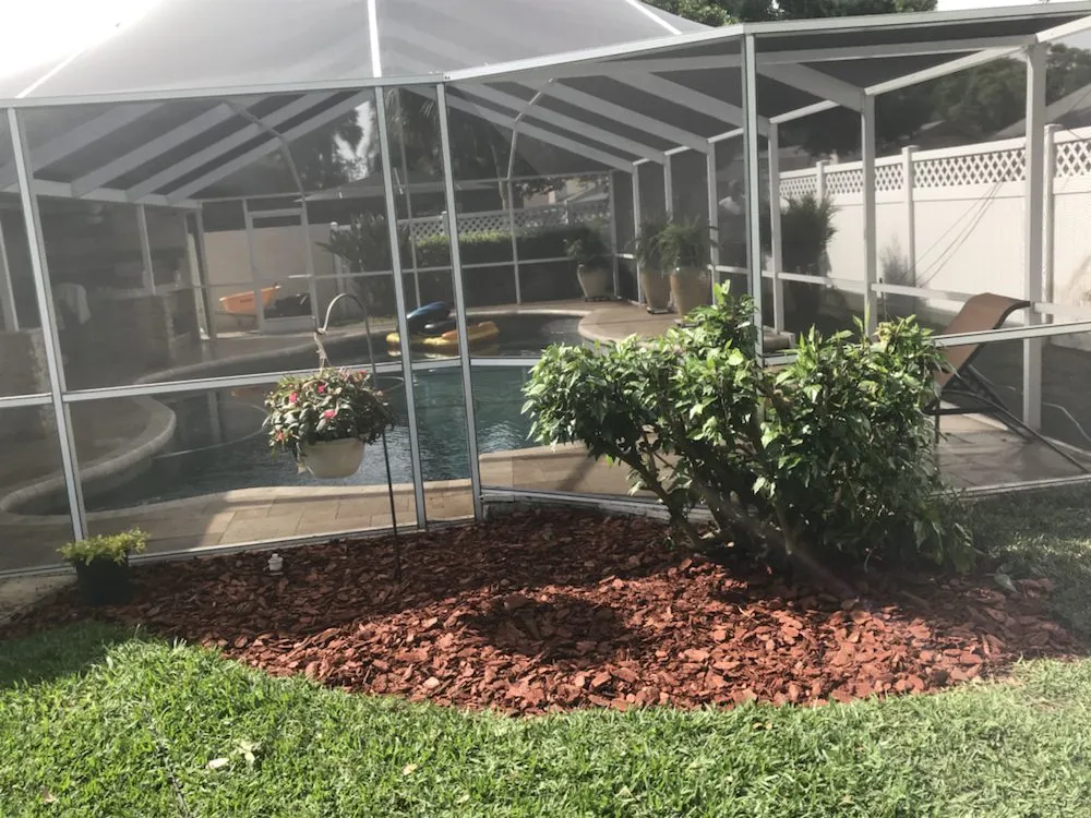 Affordable lawn mowing service in Lutz, FL - Green Estates Lawn and Garden Services