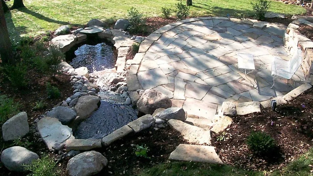 Professional garden landscaping in Overland Park, KS - Green Expectations Landscaping