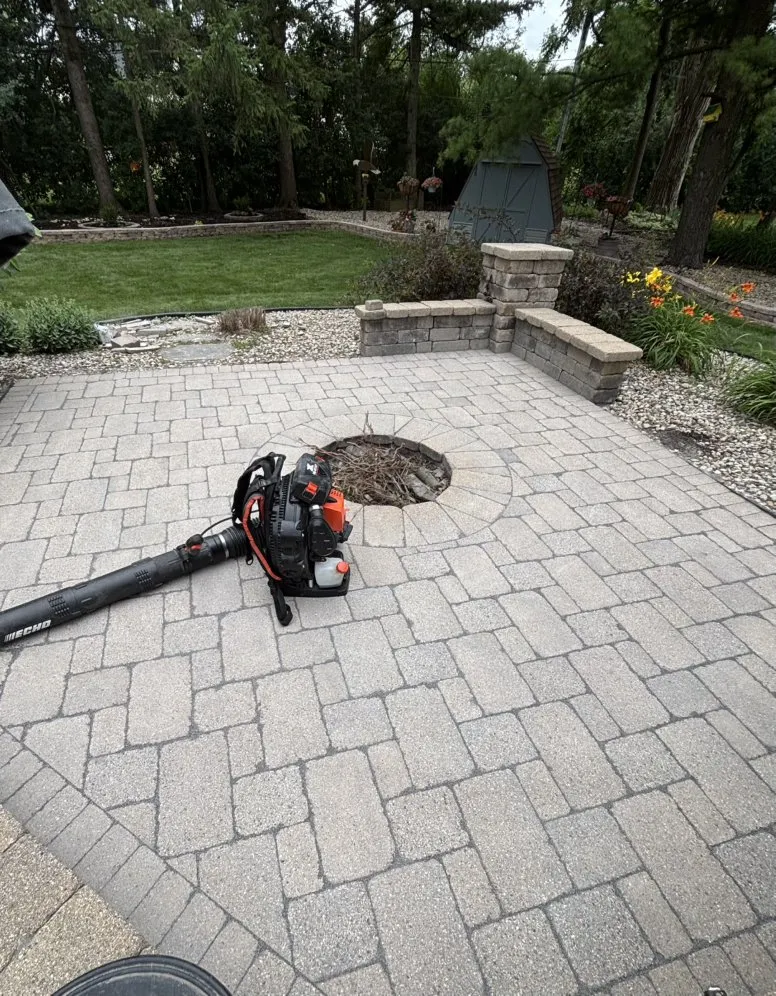 Trusted outdoor landscaping for homes across Glendale Heights, IL - Green Farm Landscaping