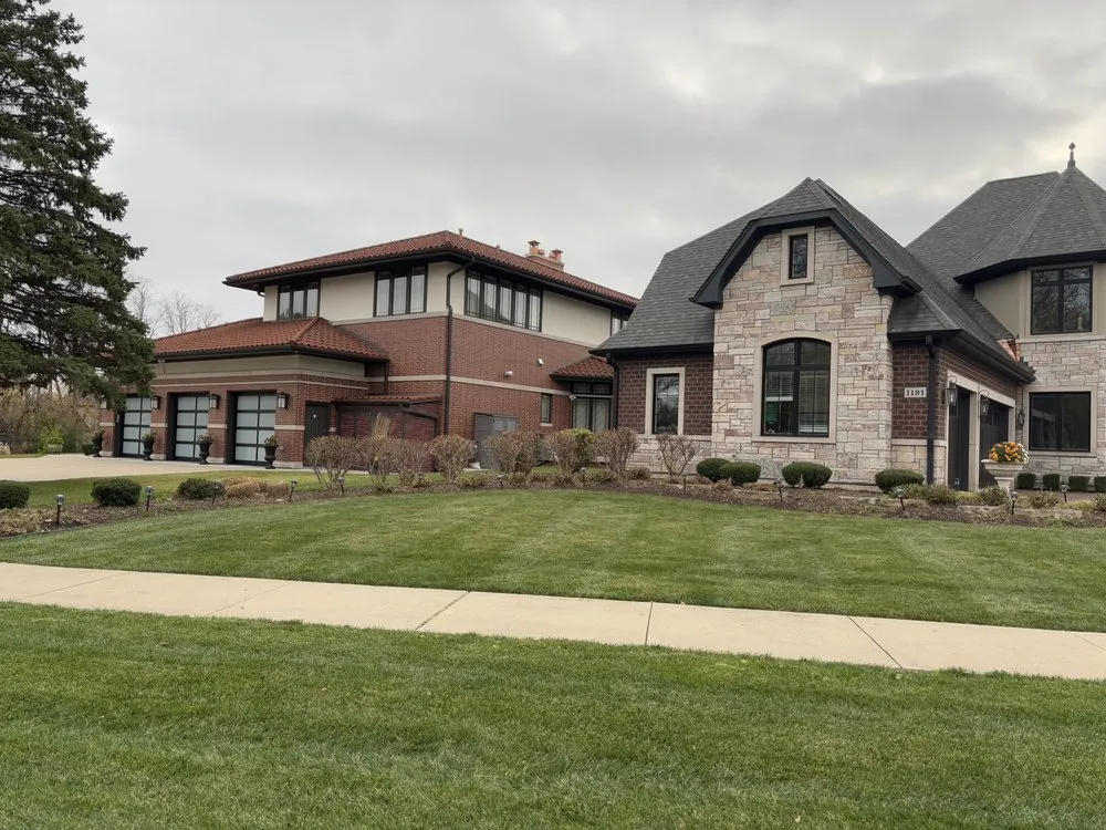 Expert landscaping services in Glendale Heights, IL by Green Farm Landscaping