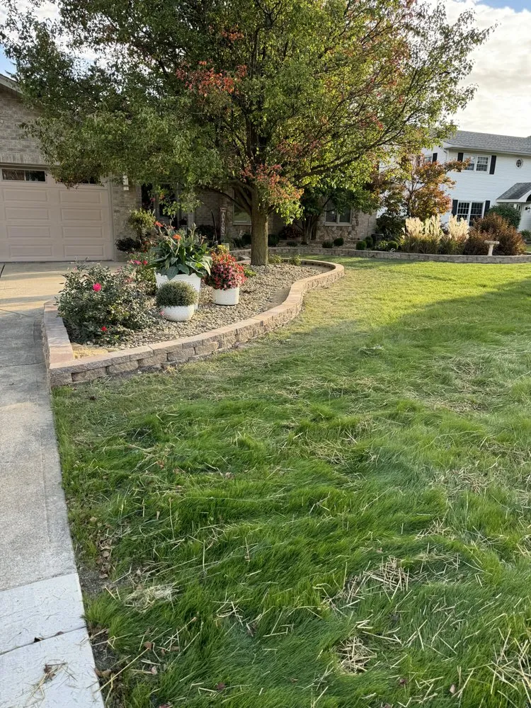 Affordable lawn mowing service for year-round maintenance in Glendale Heights, IL by Green Farm Landscaping