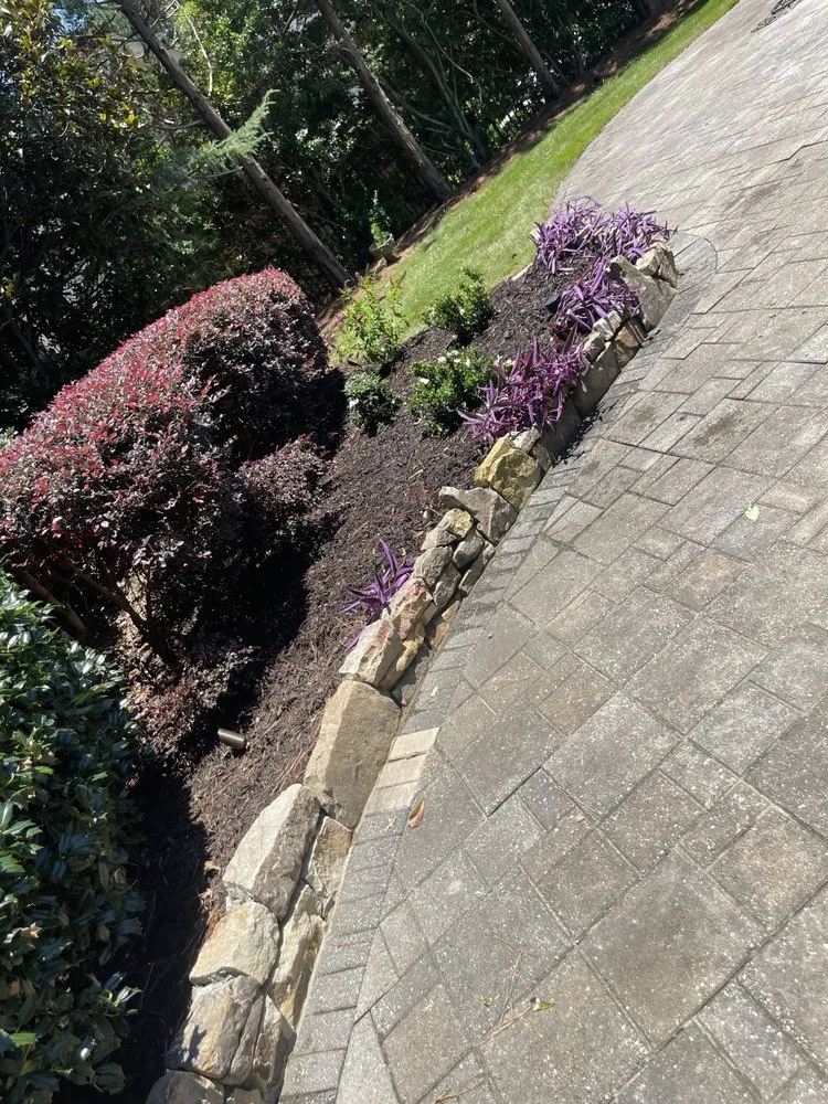 Affordable yard maintenance in Atlanta, GA - Green Garden Lawn & Landscape
