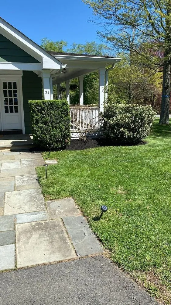 Affordable garden landscaping experts serving Trenton, NJ - Green Garden Thumb LLC- landscaping