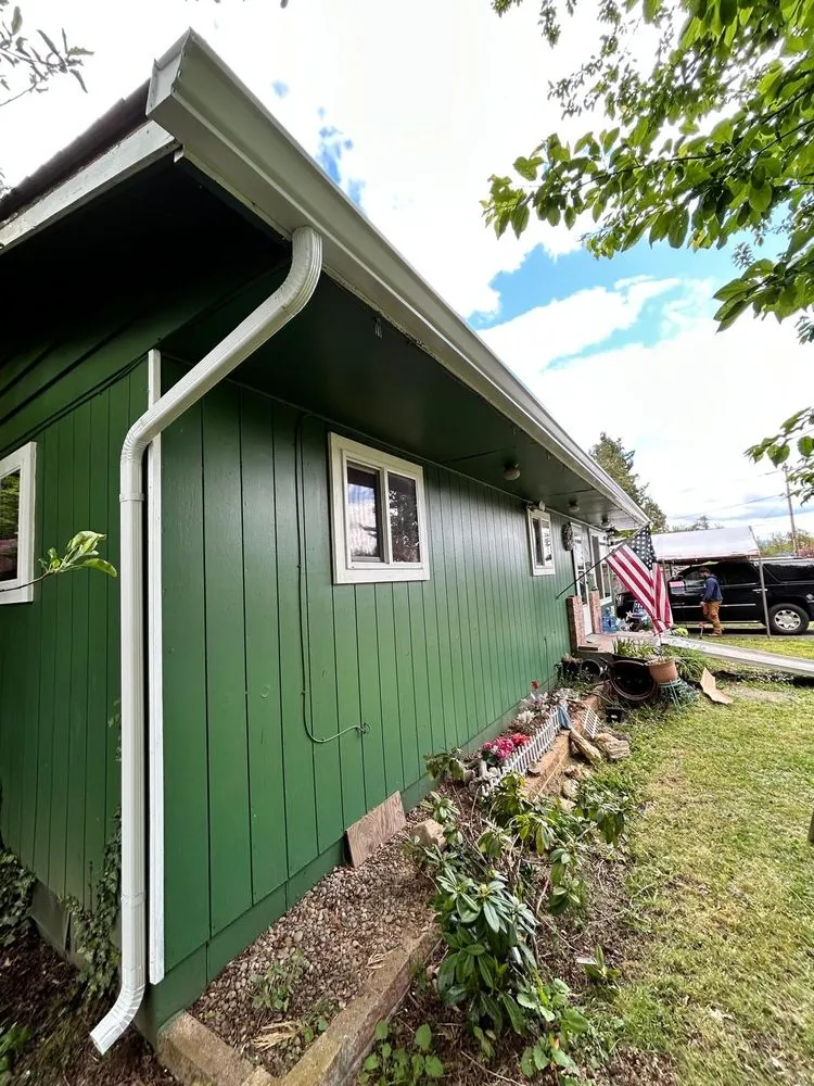 Affordable lawn care service with custom design in Salem, OR by Green Gardens Landscape