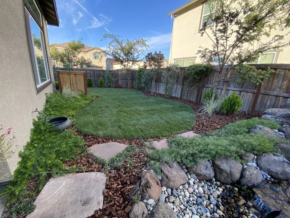Expert garden landscaping in Sacramento, CA by Green Gardens Landscaping
