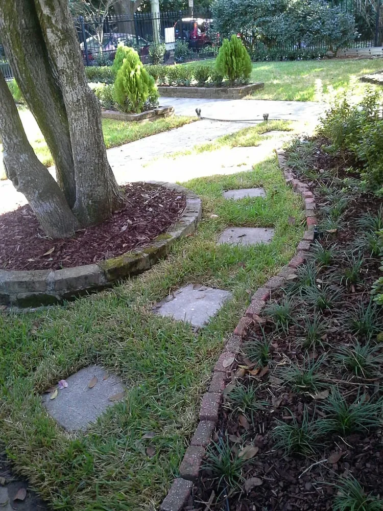 Professional outdoor landscaping experts serving New Orleans, LA - Green Goddess Gardens